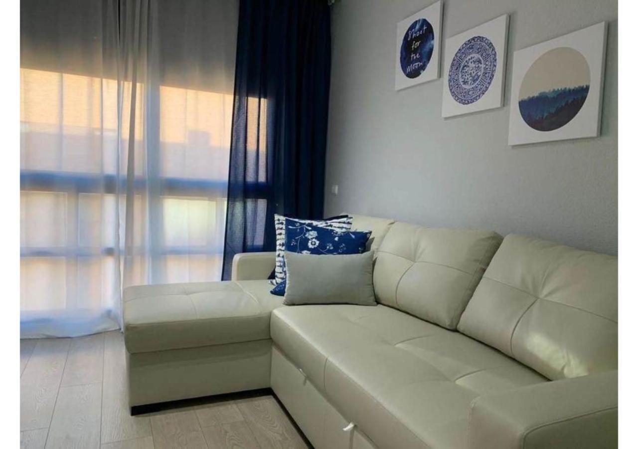 Pirra 44 Suite. Wanda Metropolitan, Aeropuerto, Ifema. Madrid