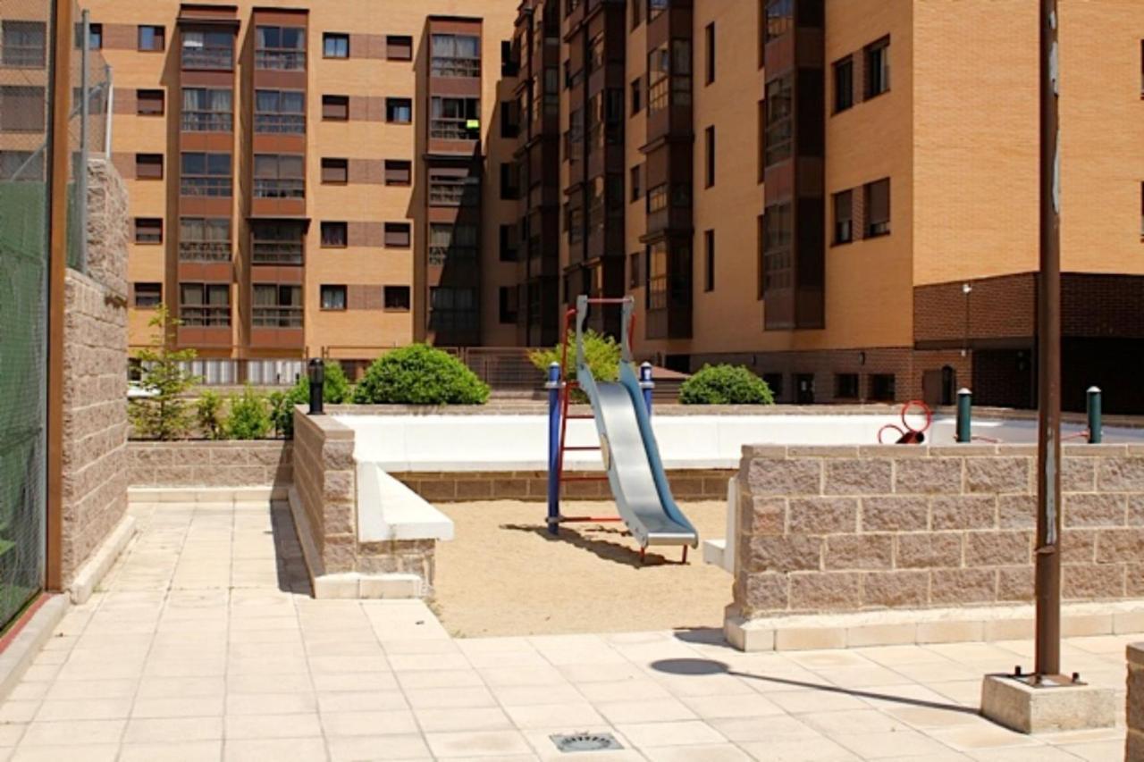 Apartamento Pirra 44 Suite. Wanda Metropolitan, Aeropuerto, Ifema.