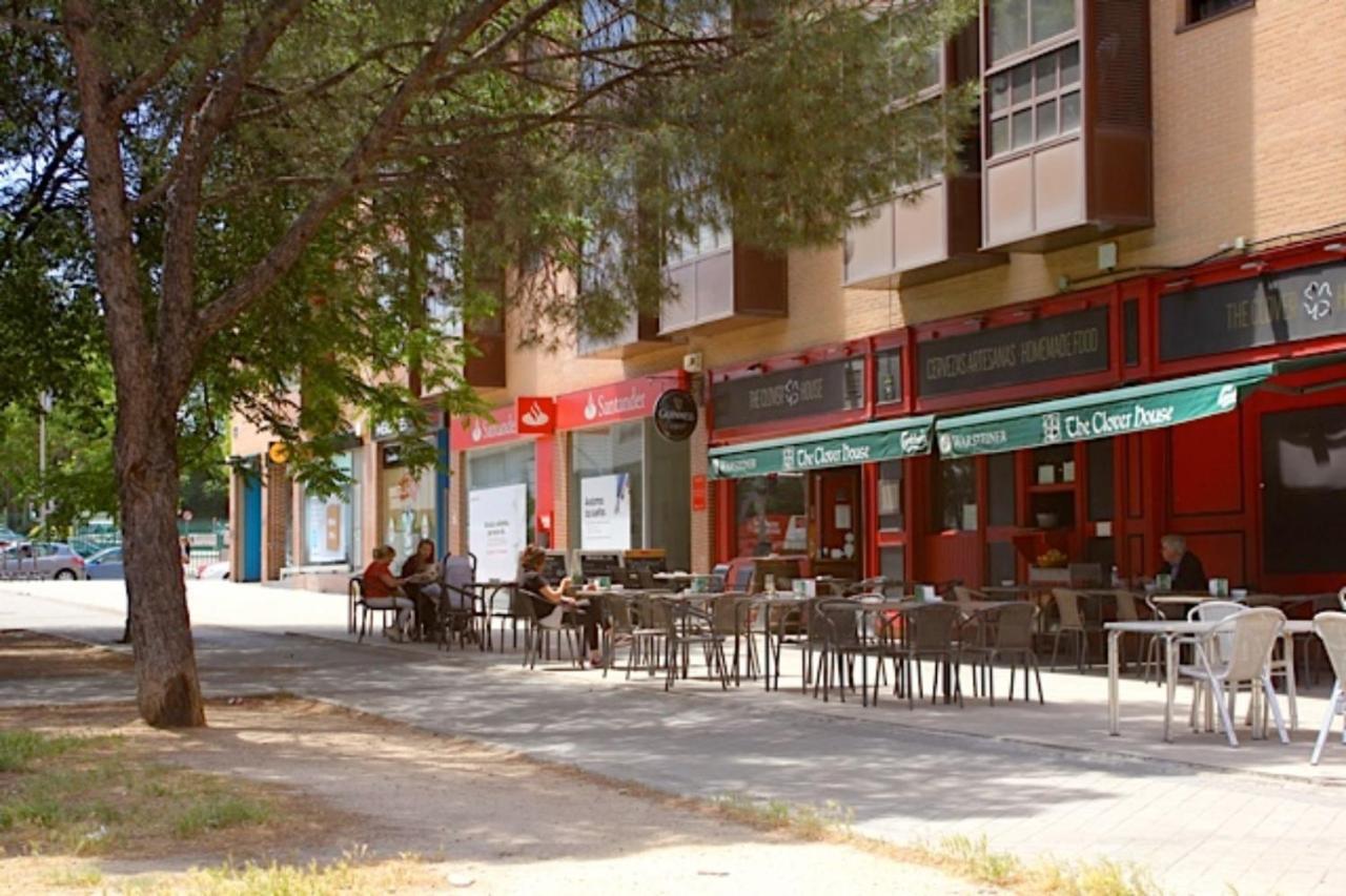 Apartamento Pirra 44 Suite. Wanda Metropolitan, Aeropuerto, Ifema.